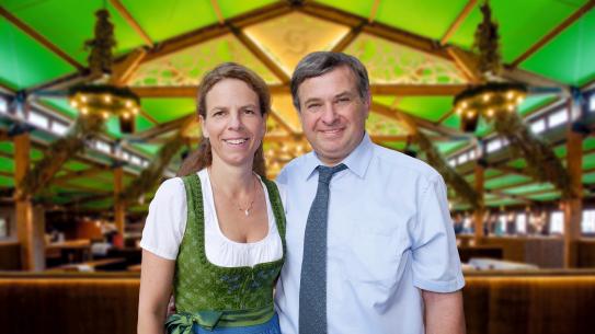 Festwirtsfamilie Lorenz und Christine Stiftl im Volkssängerzelt Schützenlisl®